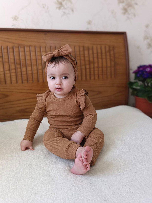 ست سه تیکه بادی و شلوار و هدبند نوزادی